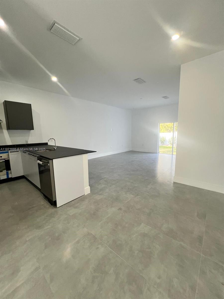 ARROWHEAD ESTATES - Residential