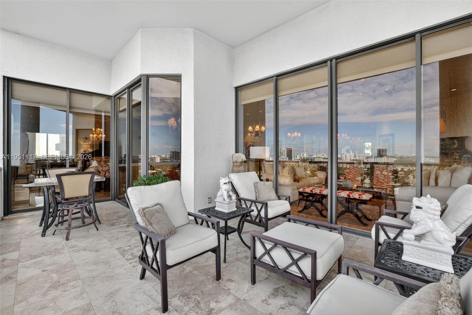 HARBOR TWS AT THE WATERWA - Residential