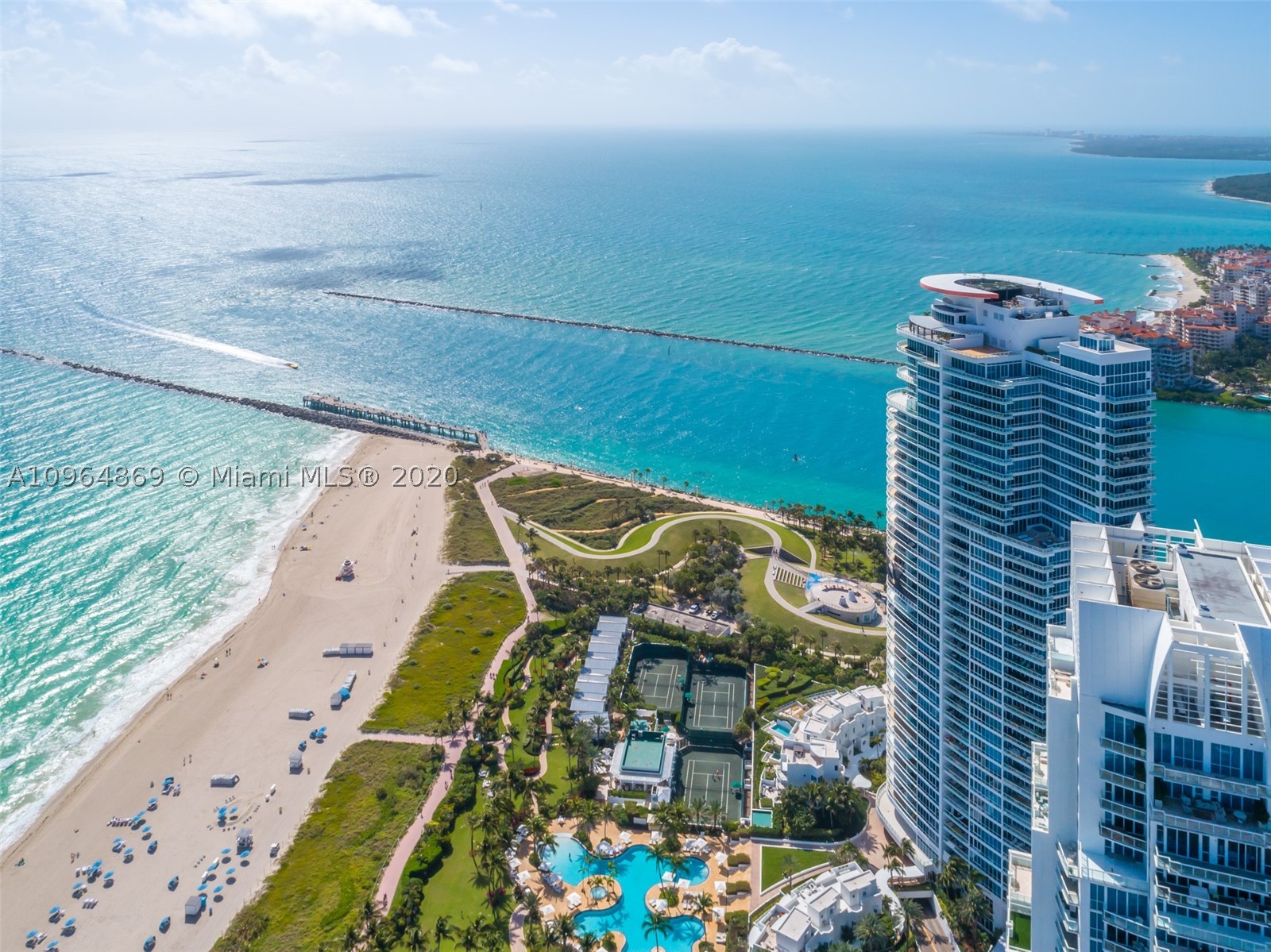 CONTINUUM ON SOUTH BEACH - Residential