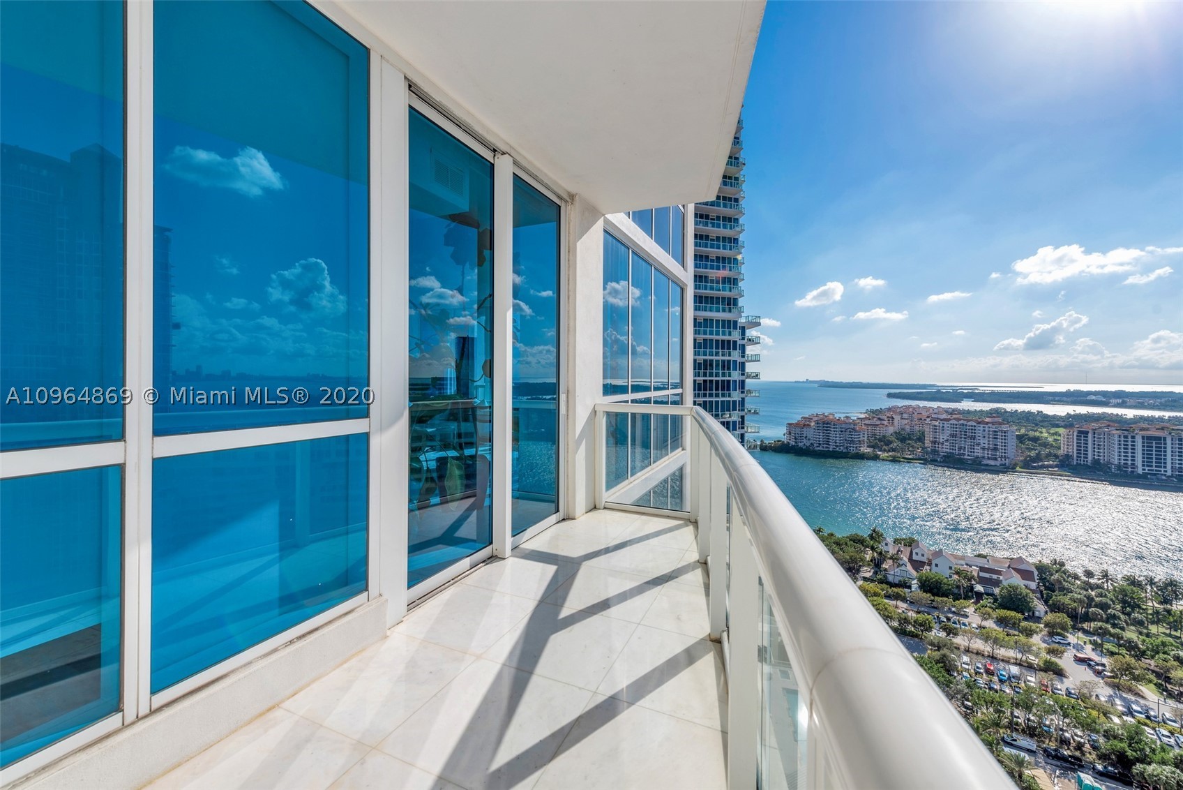 CONTINUUM ON SOUTH BEACH - Residential