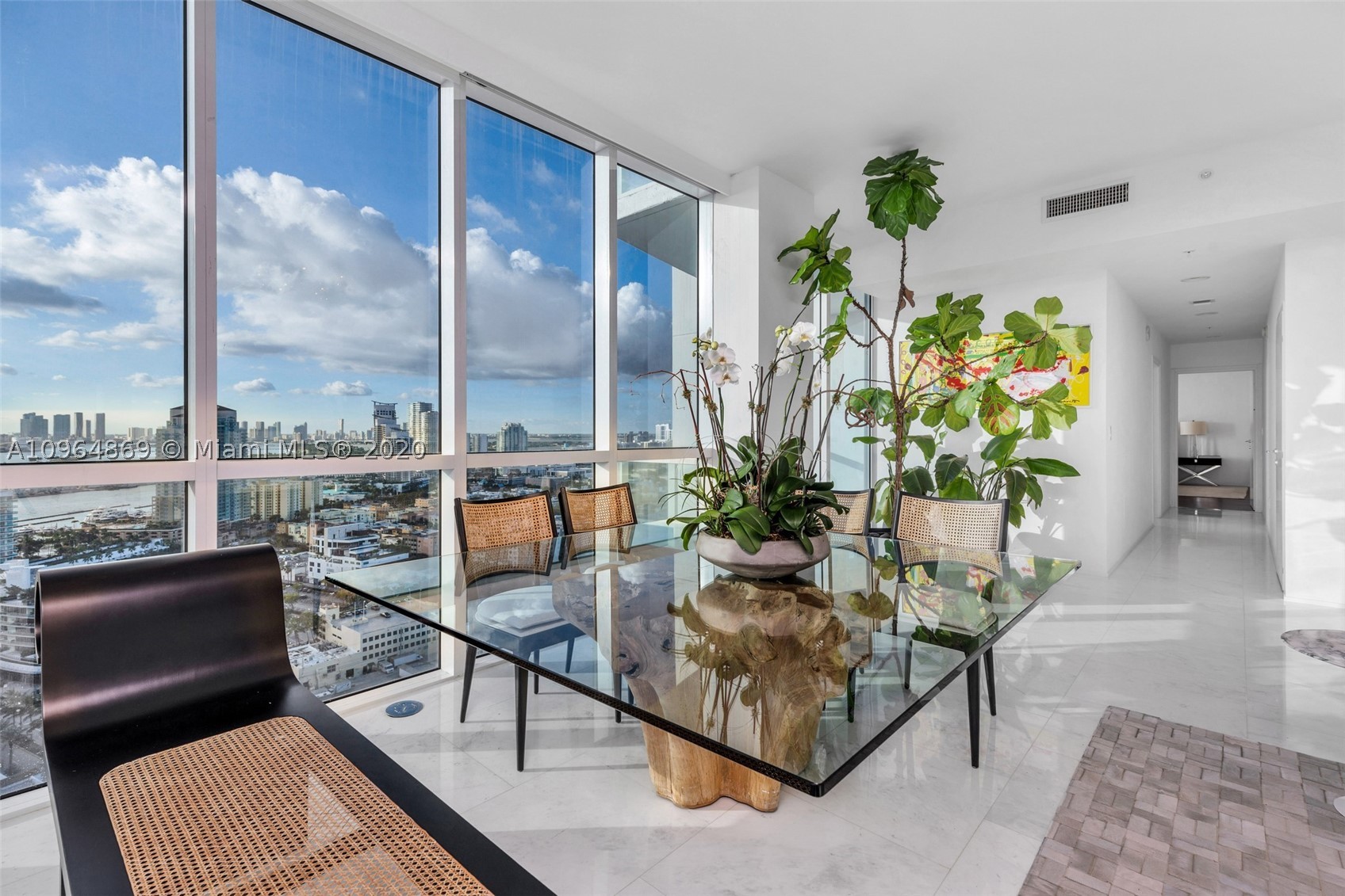 CONTINUUM ON SOUTH BEACH - Residential