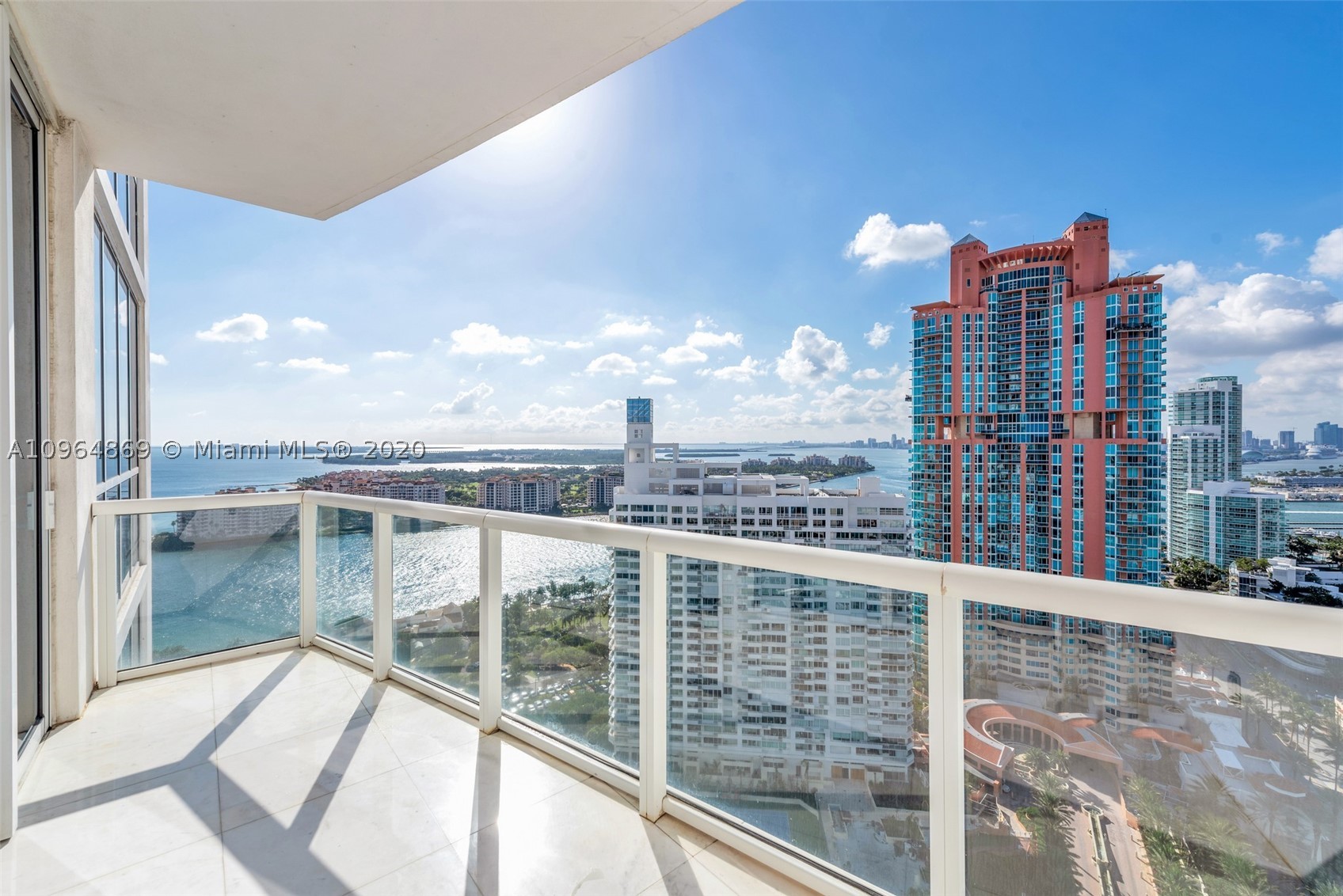 CONTINUUM ON SOUTH BEACH - Residential