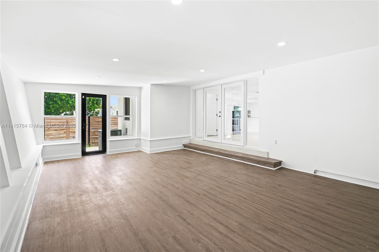 BRICKELL ESTATES - Residential Lease