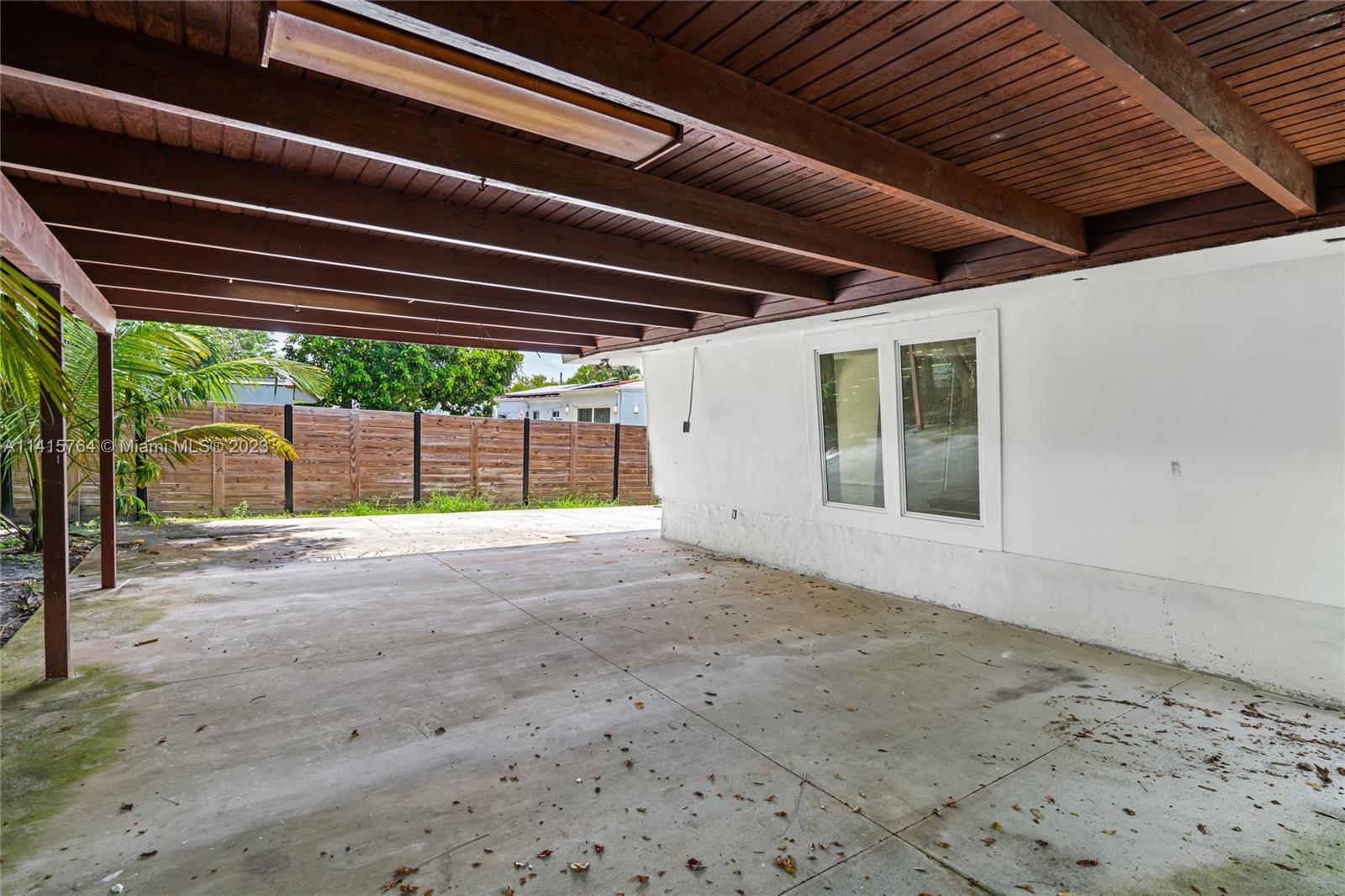 BRICKELL ESTATES - Residential Lease