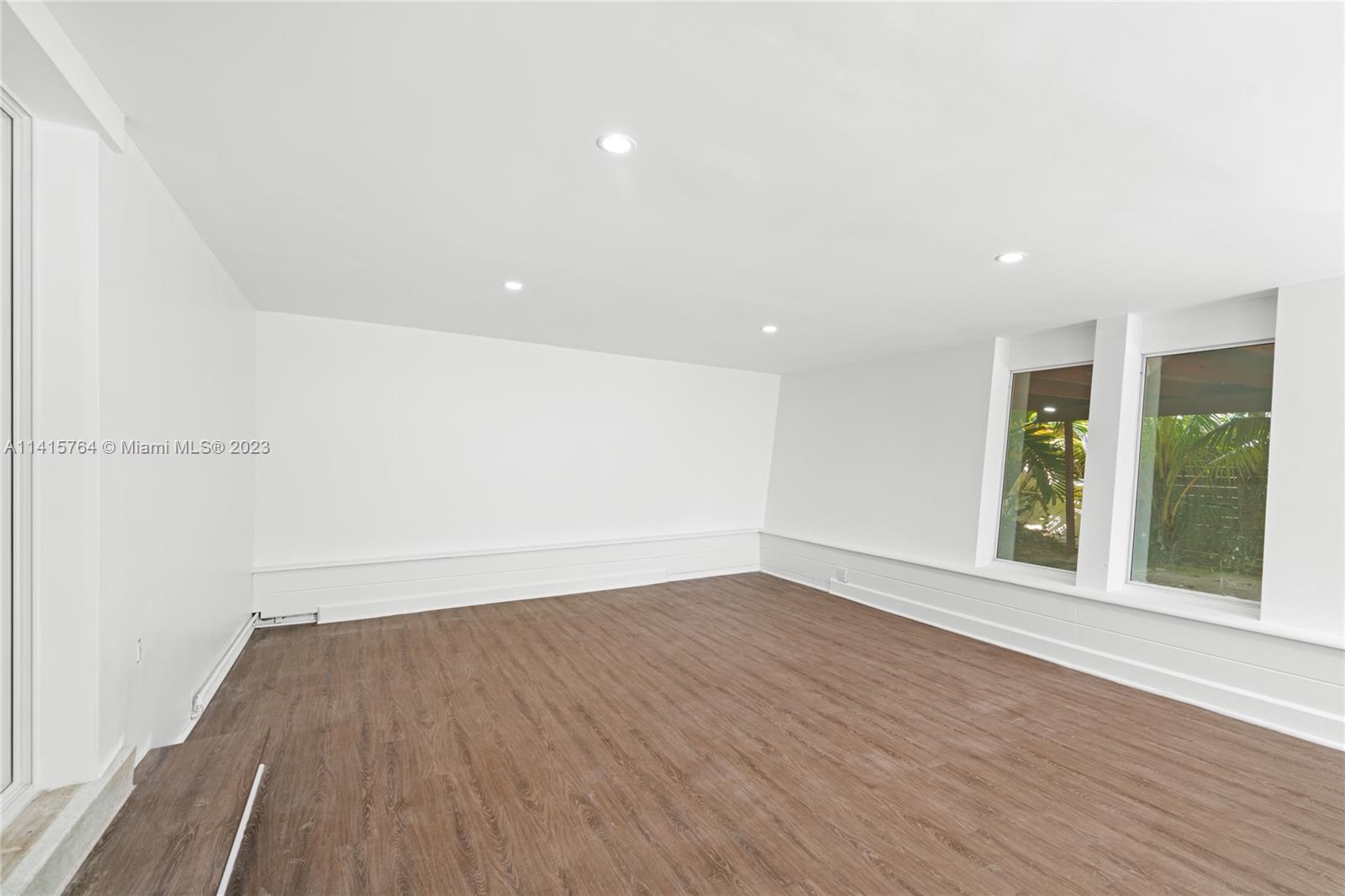 BRICKELL ESTATES - Residential Lease