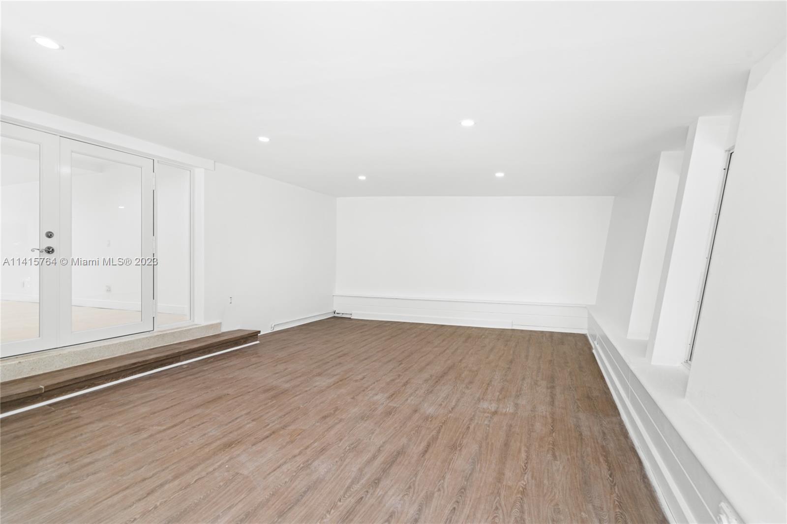 BRICKELL ESTATES - Residential Lease