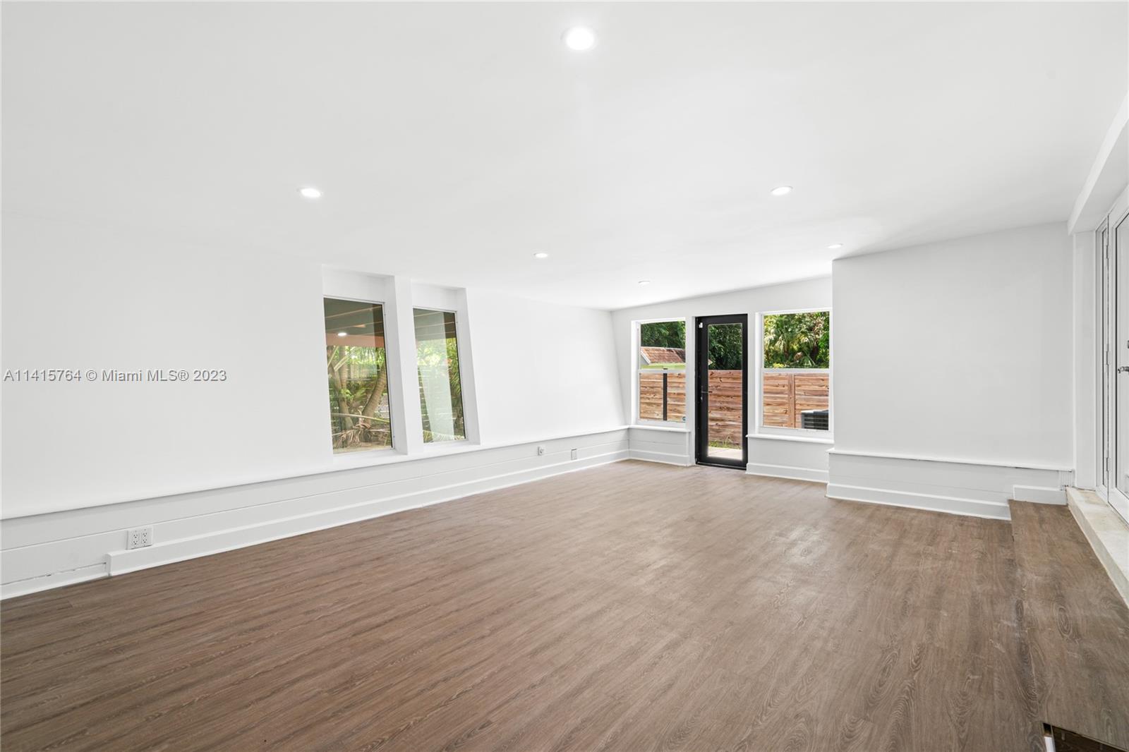 BRICKELL ESTATES - Residential Lease