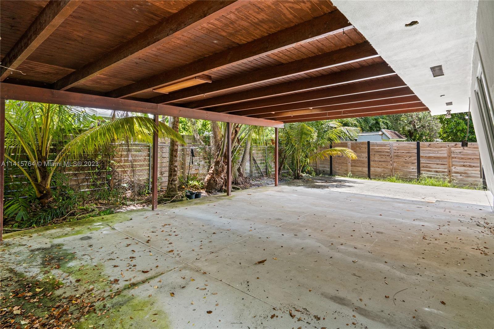 BRICKELL ESTATES - Residential Lease