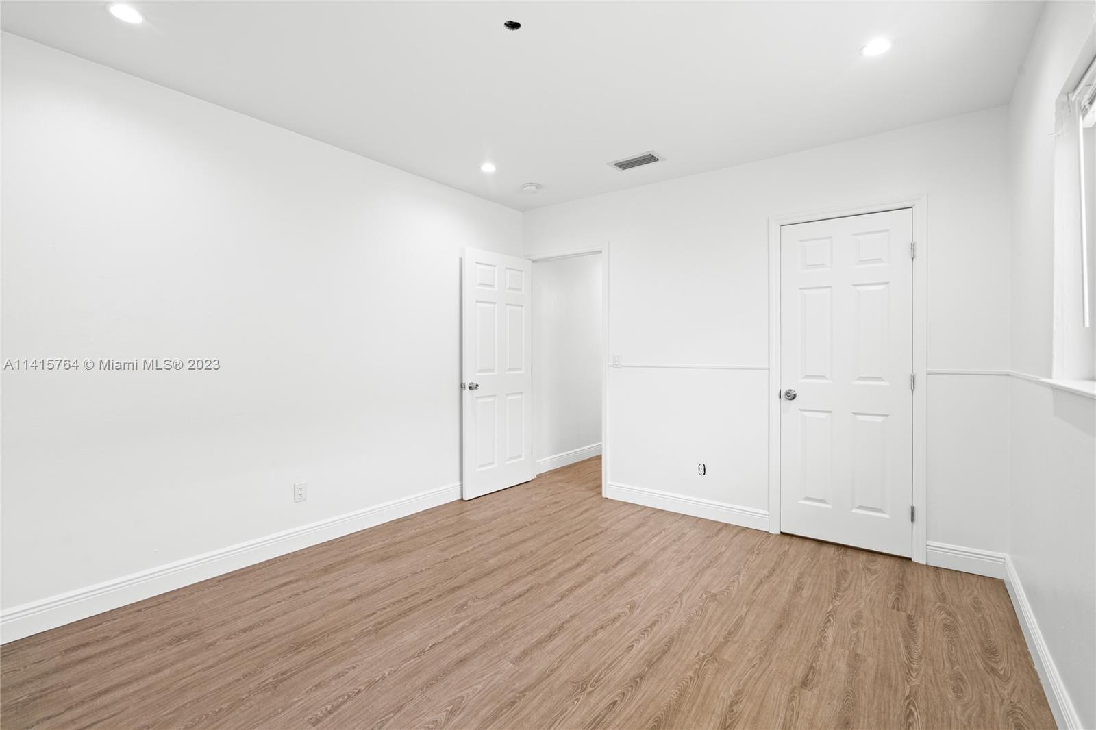 BRICKELL ESTATES - Residential Lease