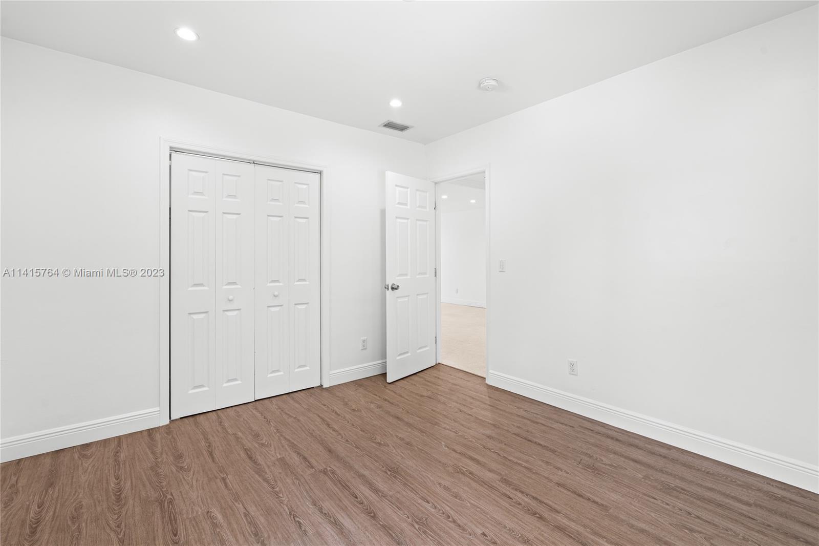 BRICKELL ESTATES - Residential Lease