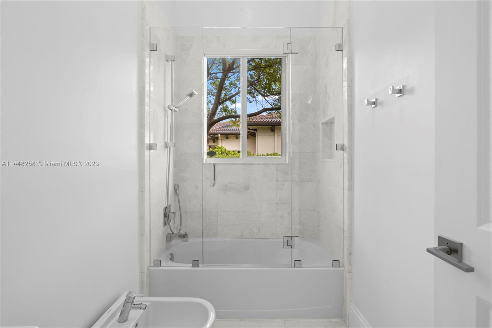 NIKIS PLACE SUBDIVISION - Residential Lease