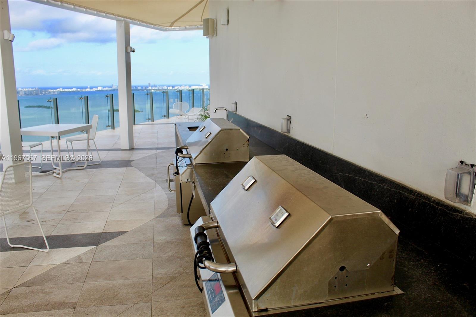 PARAISO BAYVIEWS CONDO - Residential