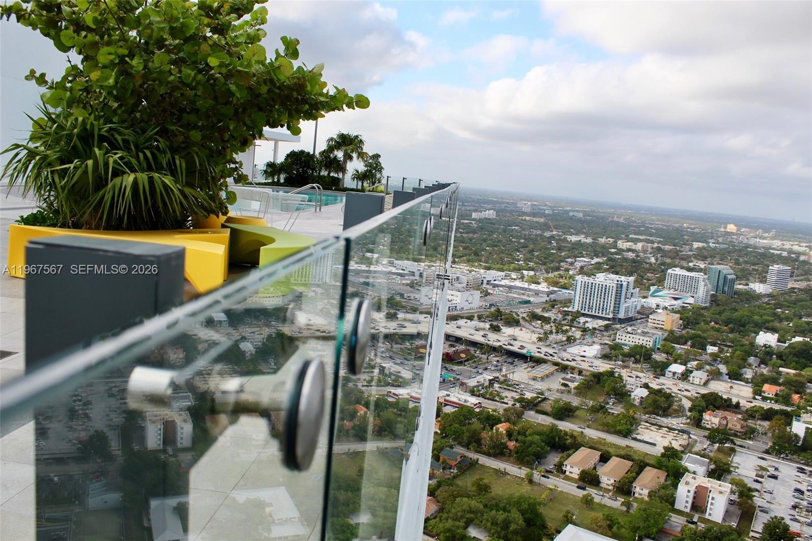 PARAISO BAYVIEWS CONDO - Residential