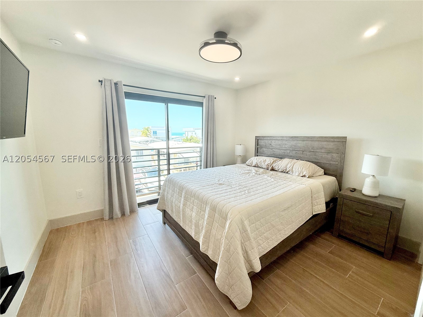 LONG KEY PROJ PROP LINE S - Residential Lease
