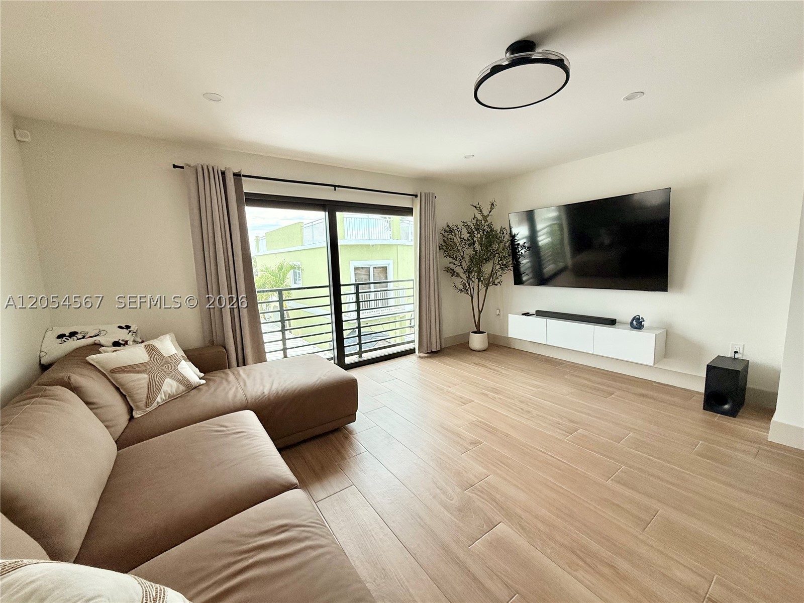 LONG KEY PROJ PROP LINE S - Residential Lease