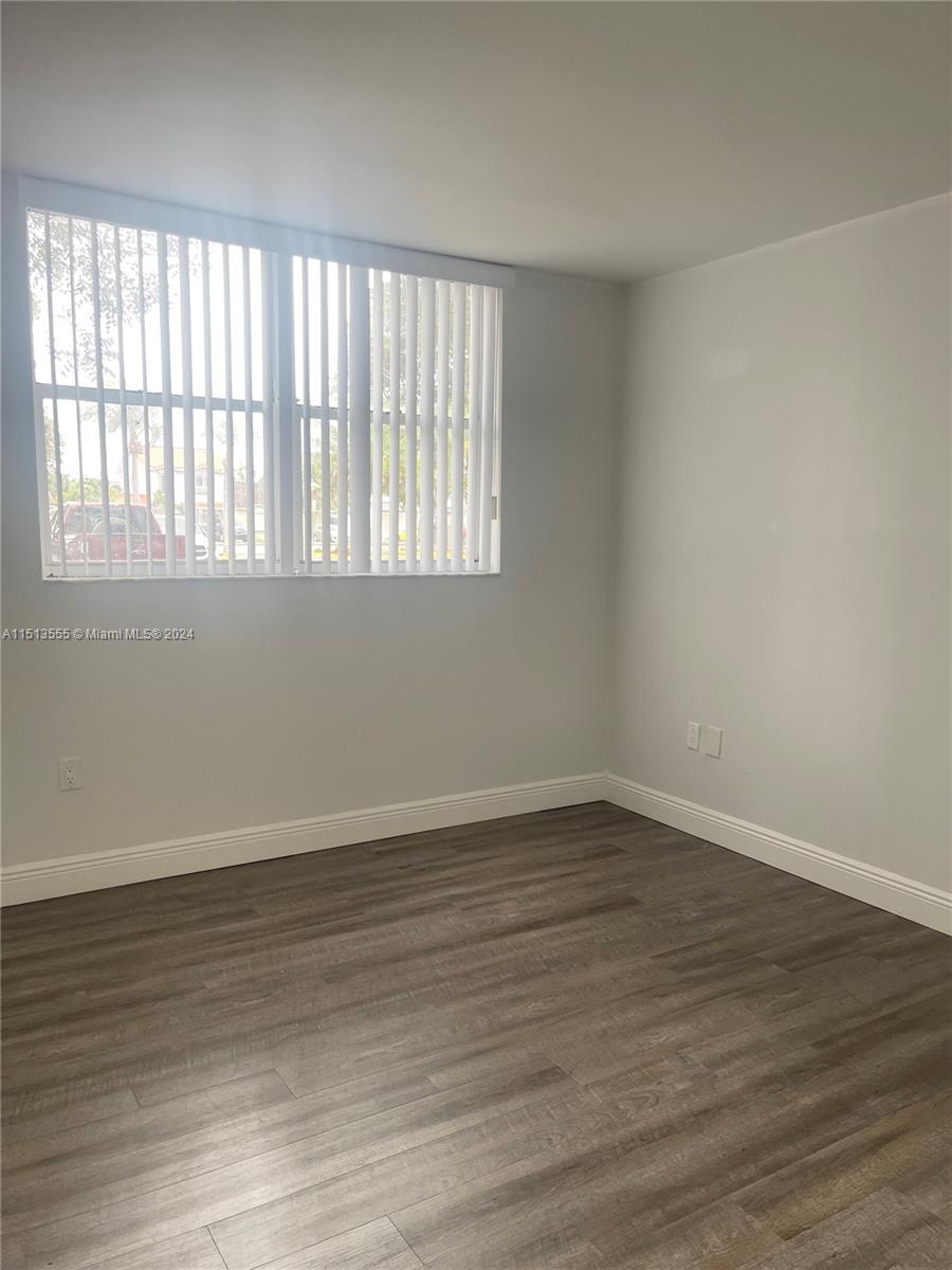 PEPPERMILL KENDALE LKS W - Residential Lease