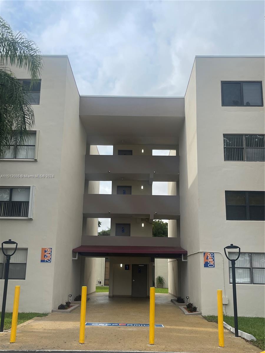 PEPPERMILL KENDALE LKS W - Residential Lease