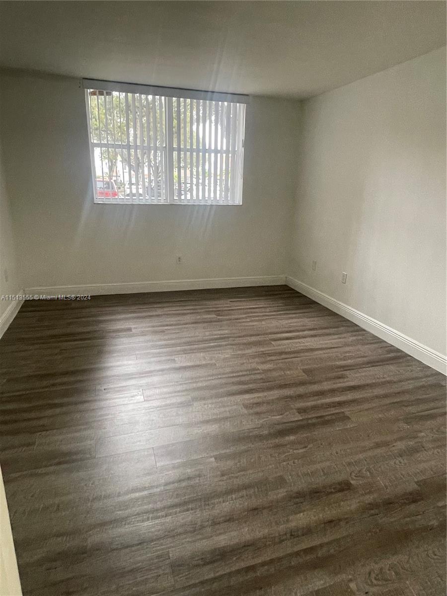 PEPPERMILL KENDALE LKS W - Residential Lease