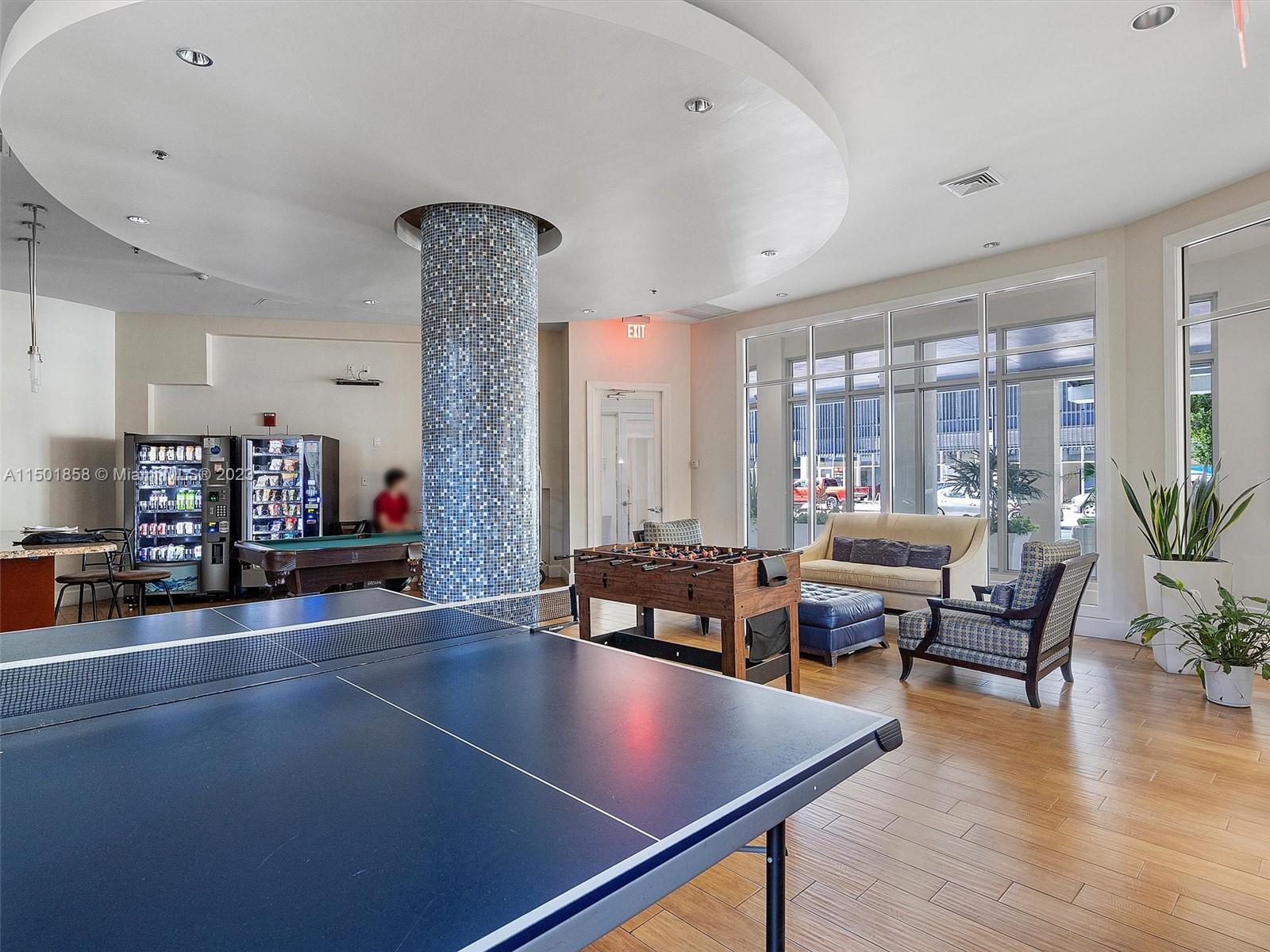 RADIUS CONDO - Residential