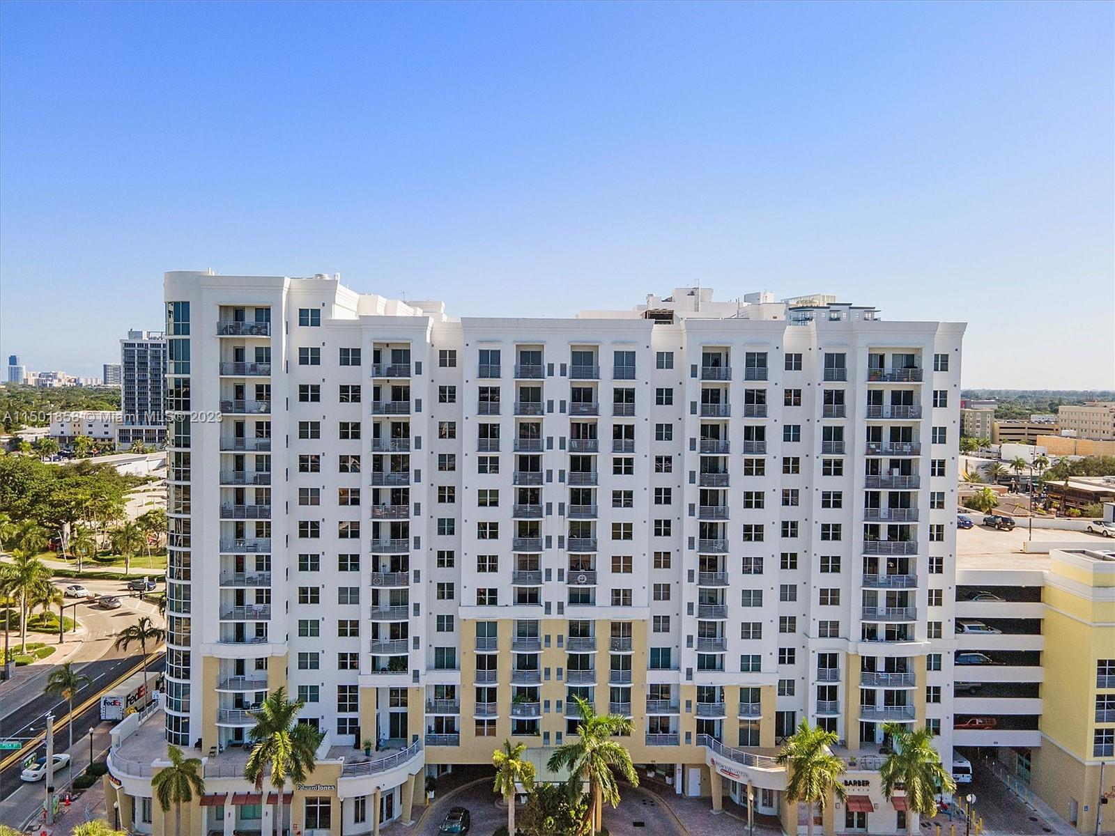 RADIUS CONDO - Residential