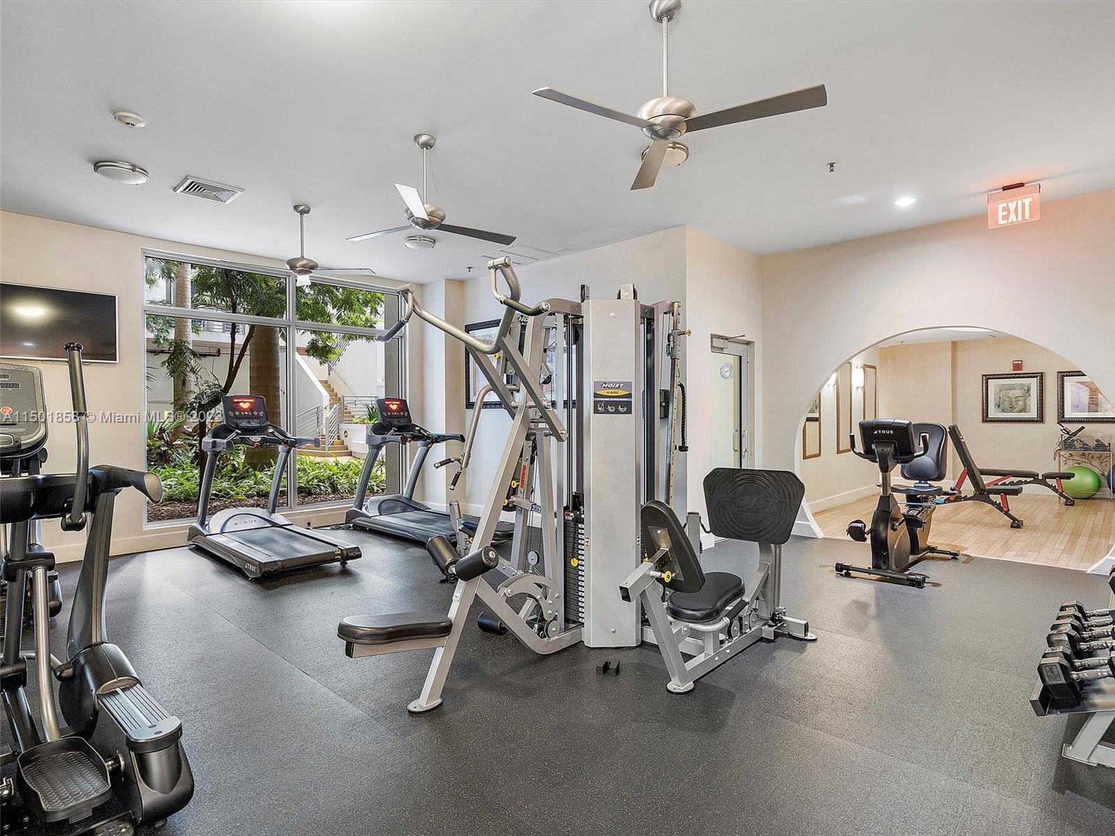 RADIUS CONDO - Residential