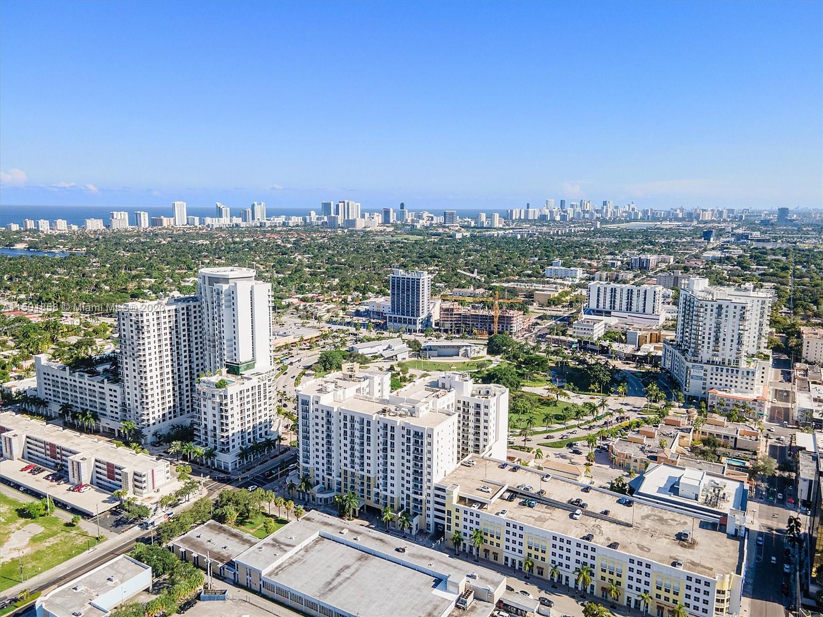 RADIUS CONDO - Residential