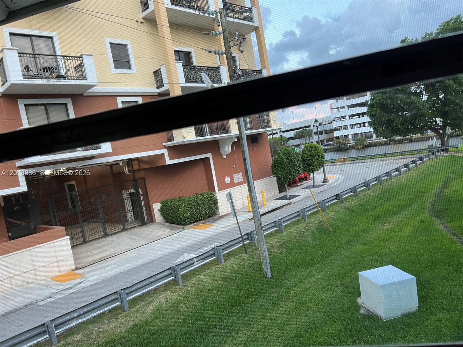 VILLAGE AT DADELAND CONDO - Residential Lease