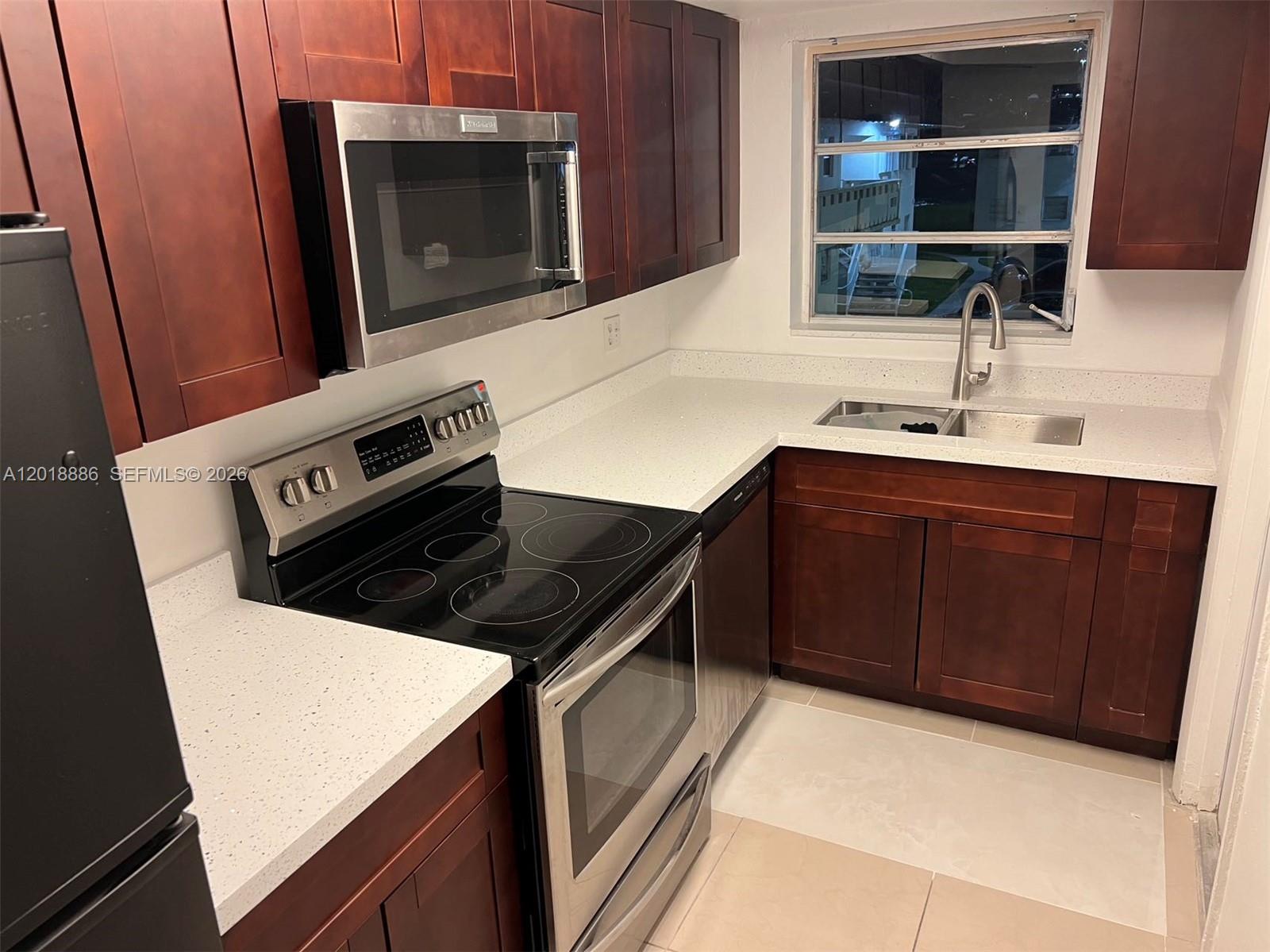 VILLAGE AT DADELAND CONDO - Residential Lease