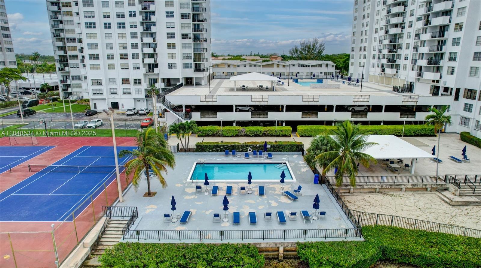 COMMODORE PLAZA CONDO - Residential