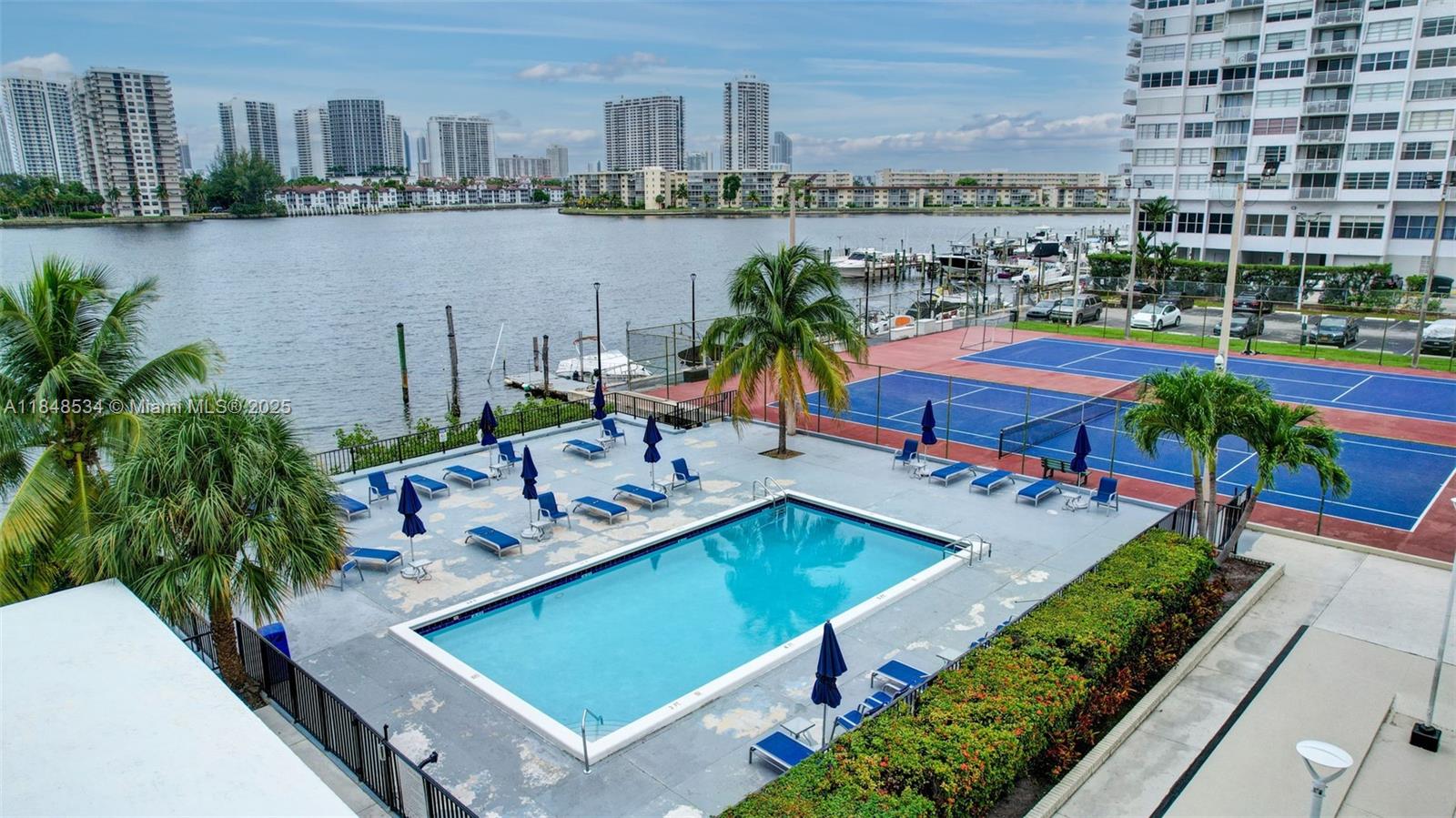 COMMODORE PLAZA CONDO - Residential