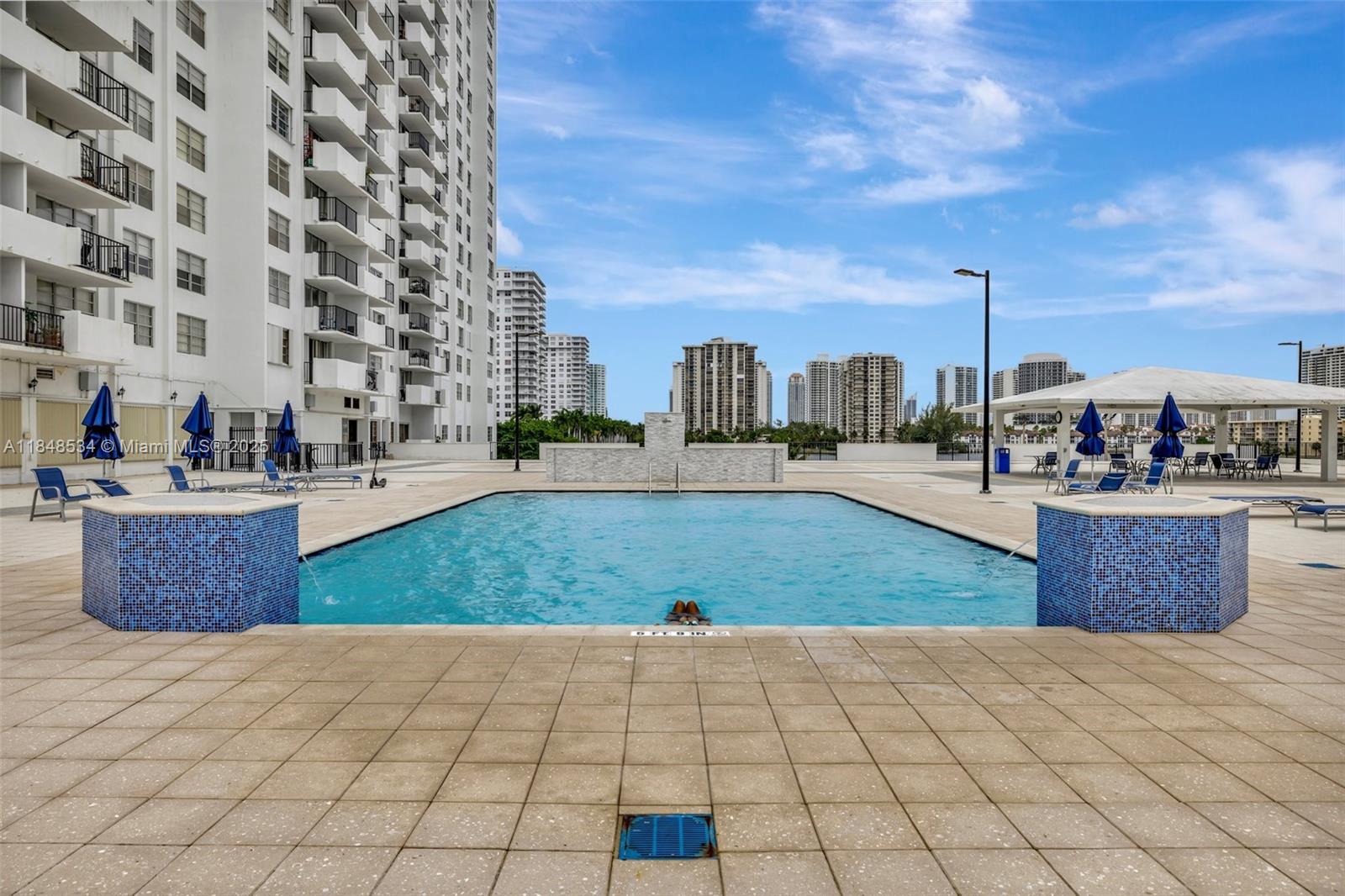 COMMODORE PLAZA CONDO - Residential