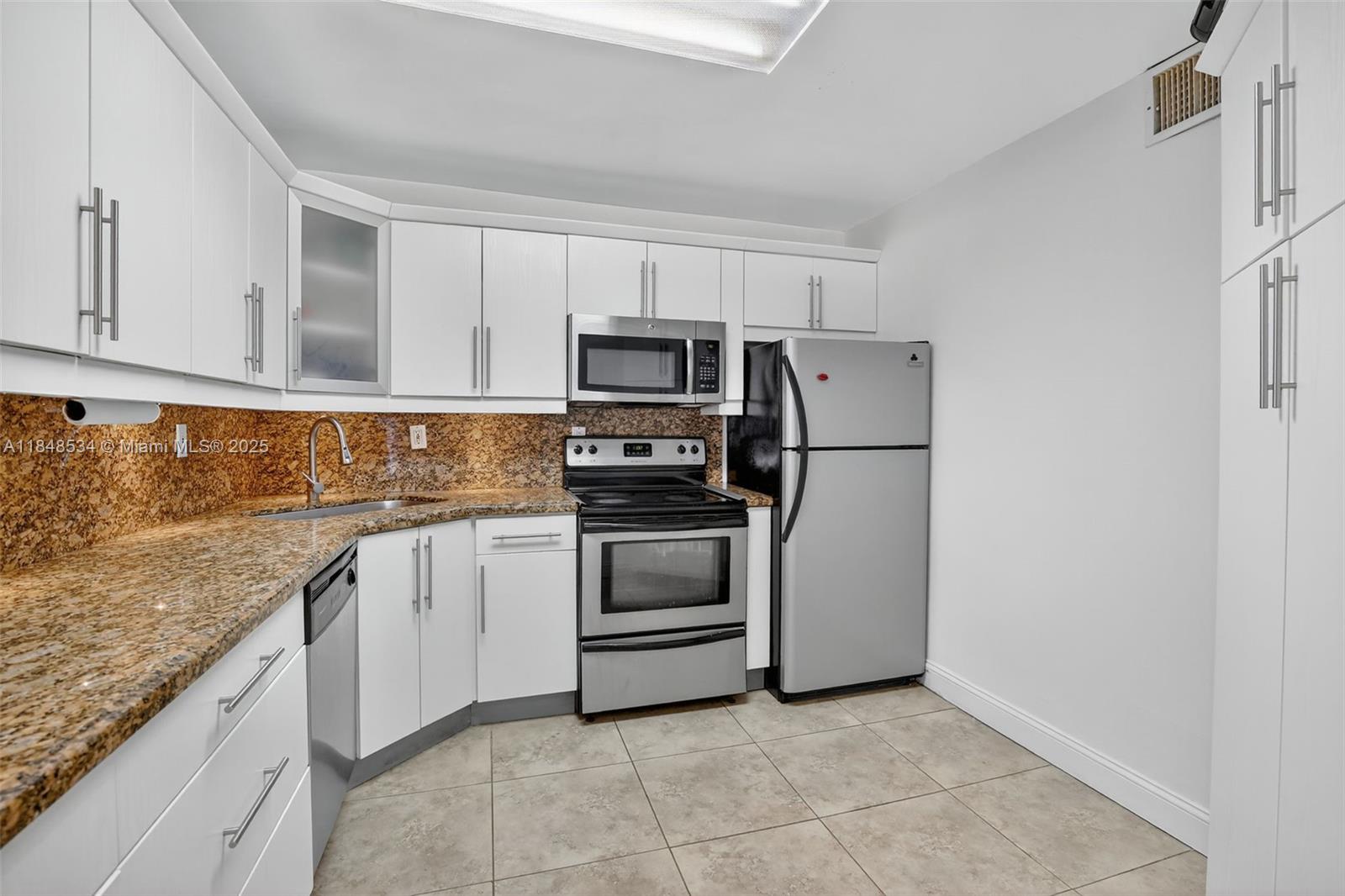 COMMODORE PLAZA CONDO - Residential