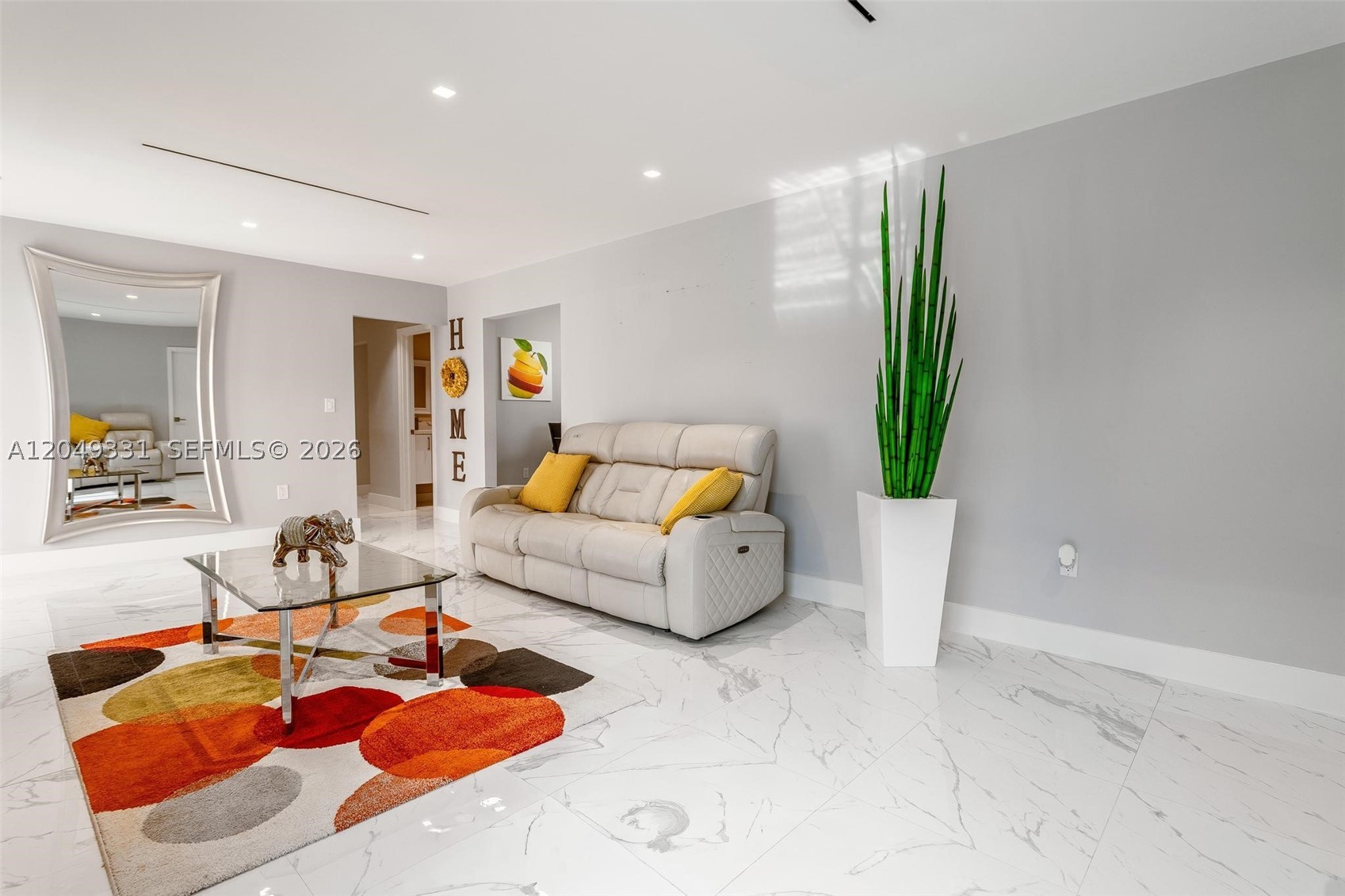 CLUB MANOR - Residential