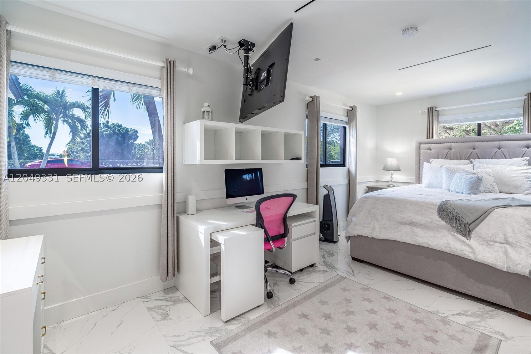 CLUB MANOR - Residential