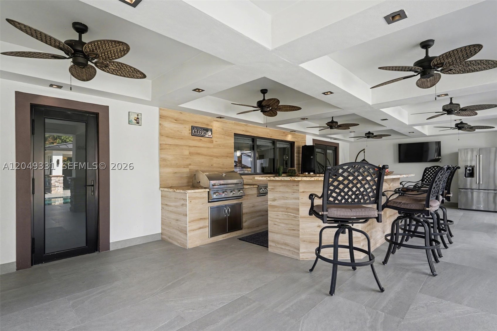 CLUB MANOR - Residential