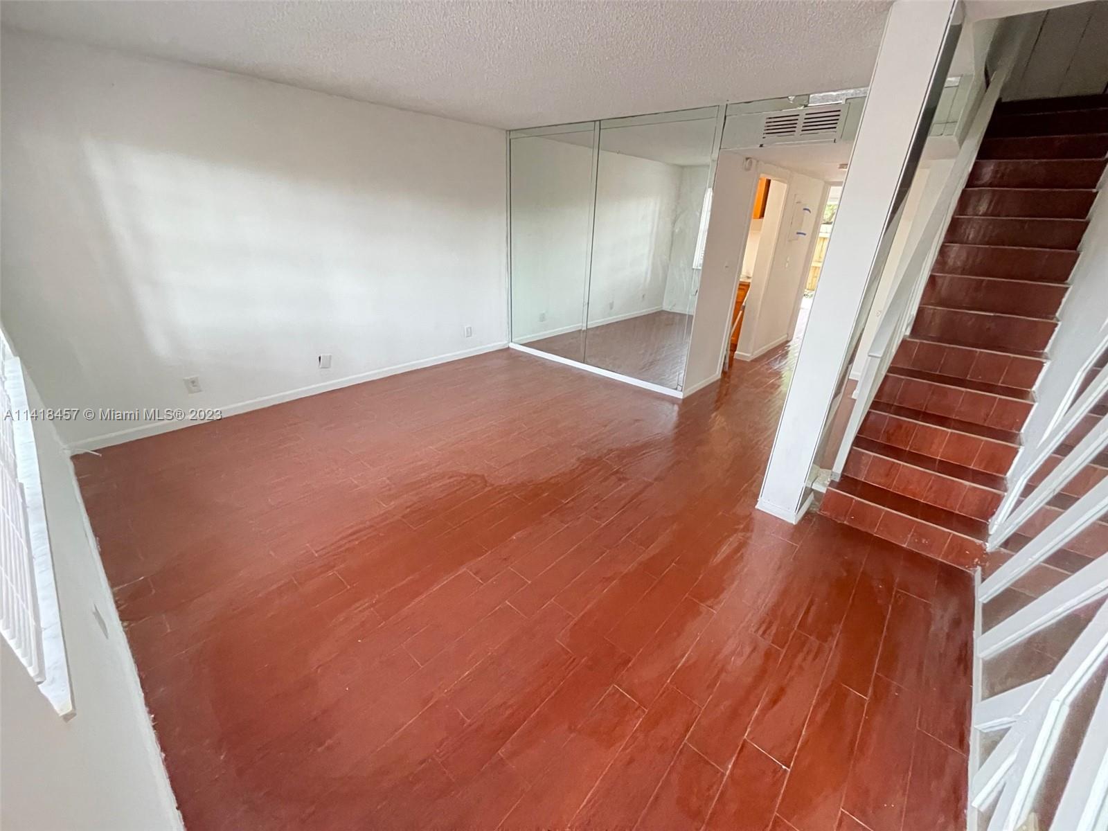 LAUDERHILL GARDENS TOWNHO - Residential Lease