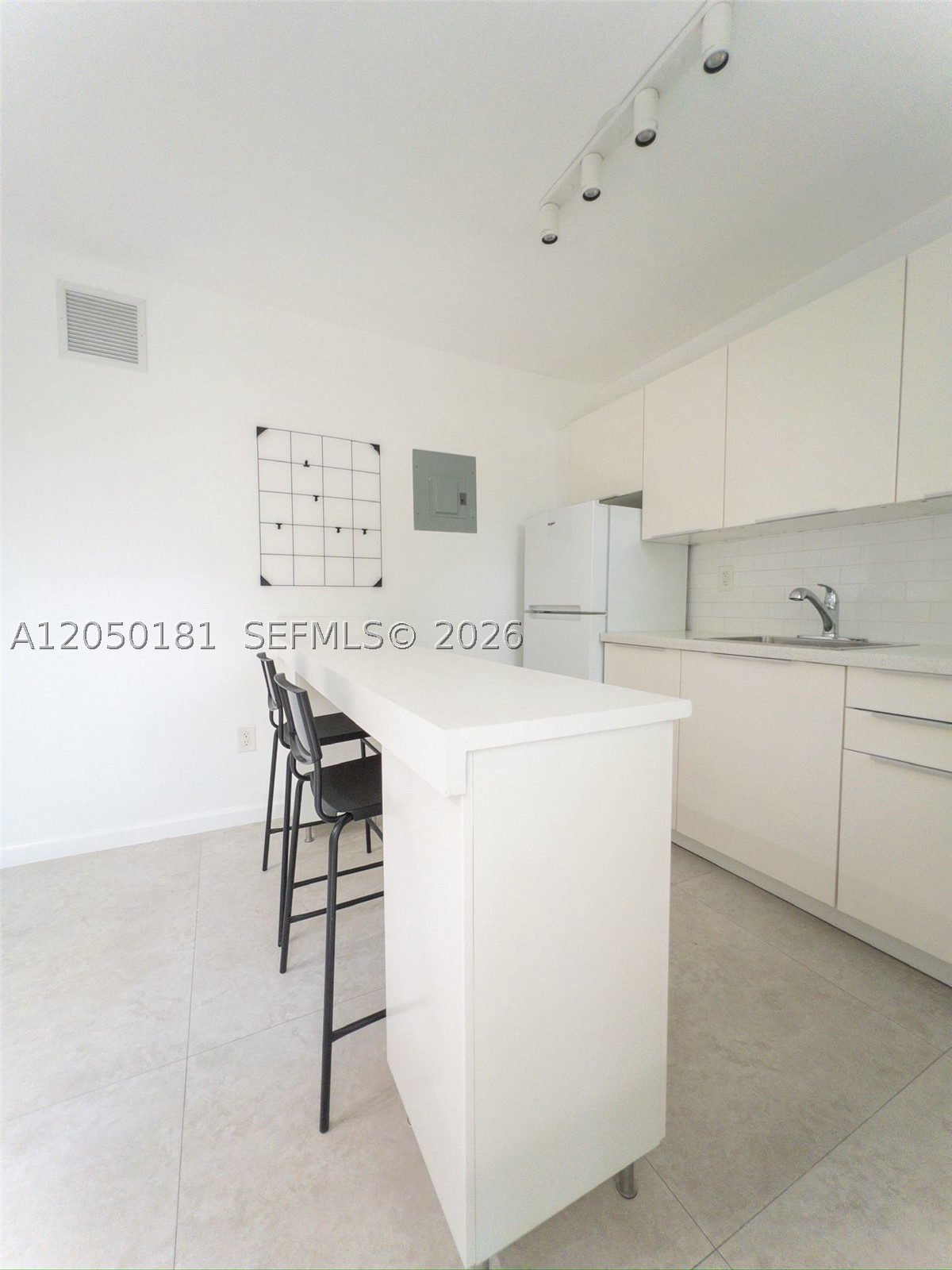 FROW HOMESTEAD - Residential Lease