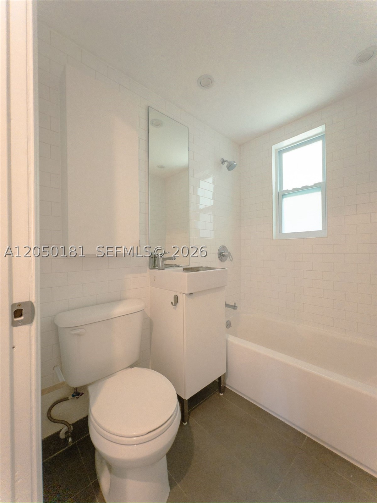 FROW HOMESTEAD - Residential Lease
