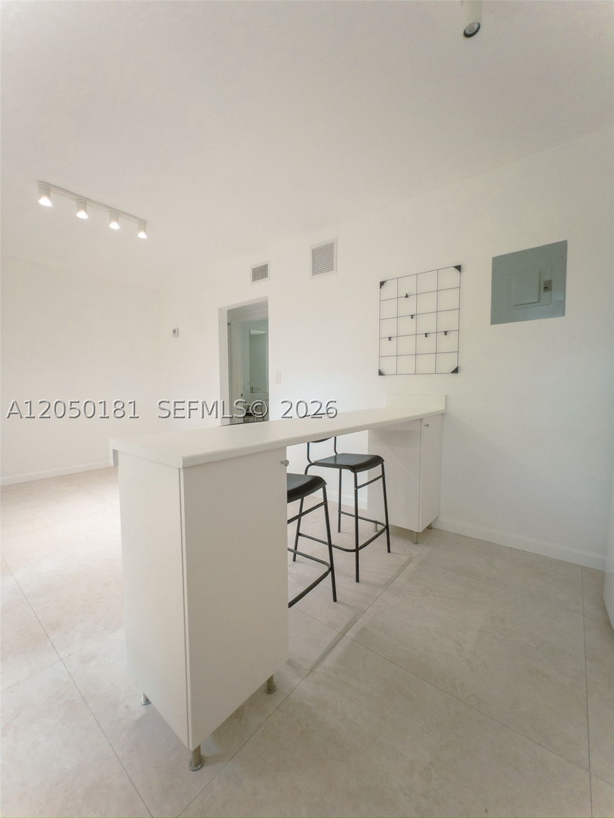 FROW HOMESTEAD - Residential Lease