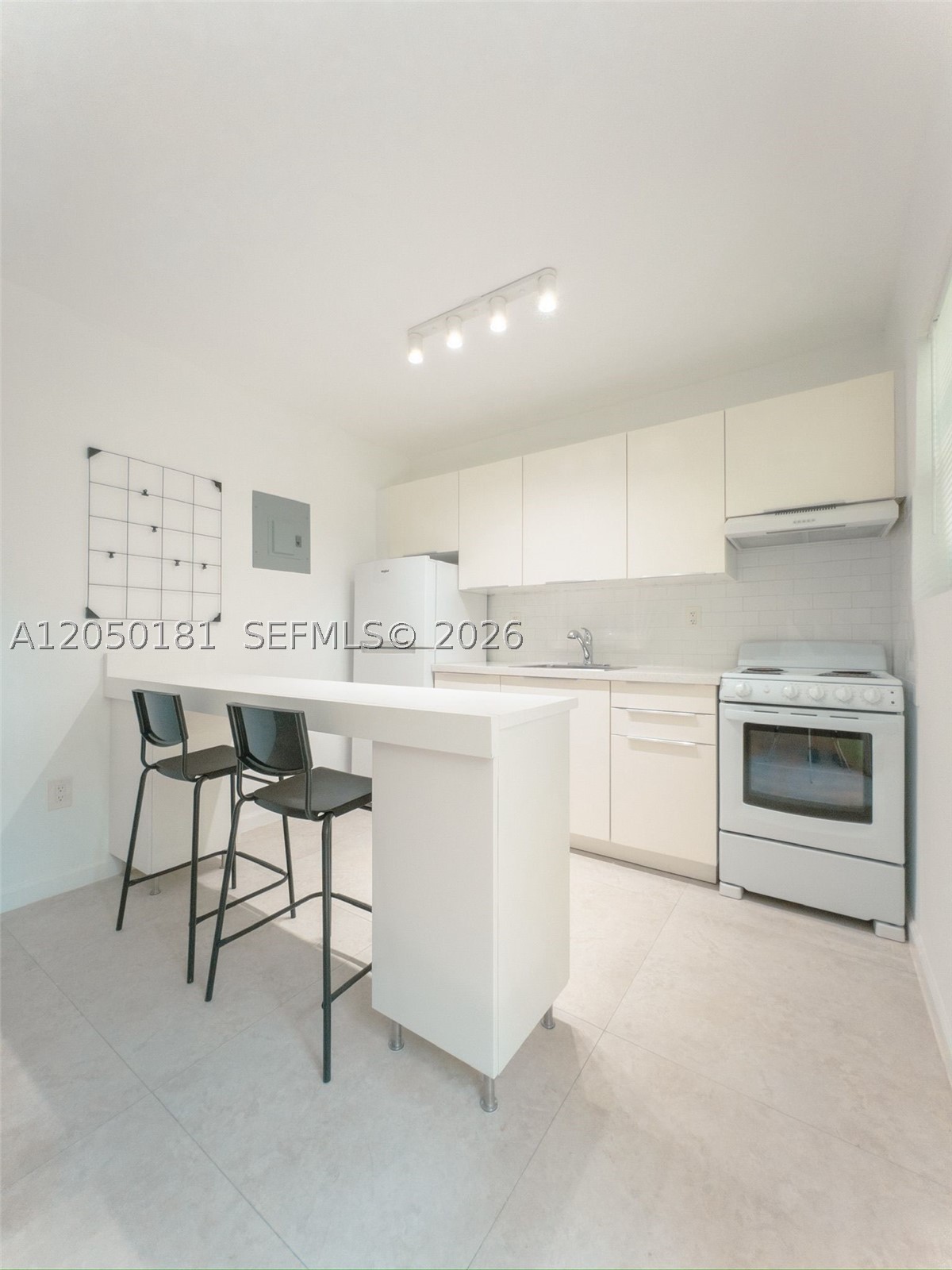 FROW HOMESTEAD - Residential Lease