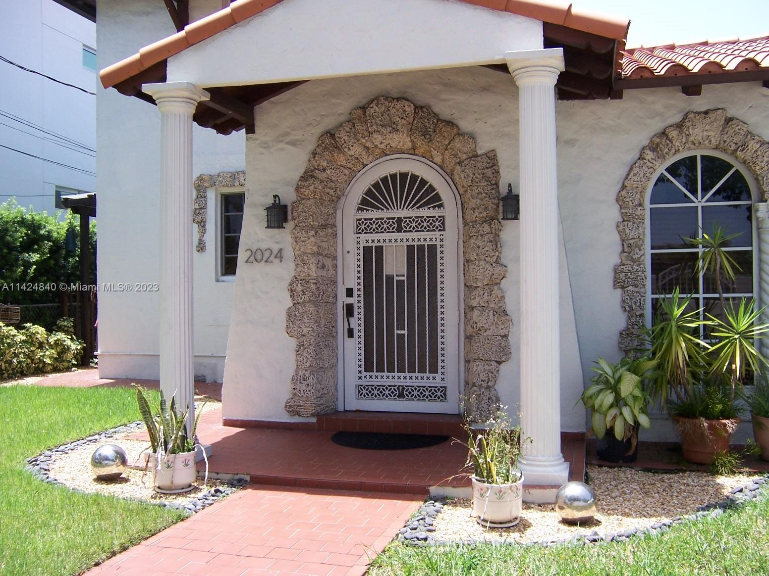 AMD PLAT OF SUNSET LAKE S - Residential Lease