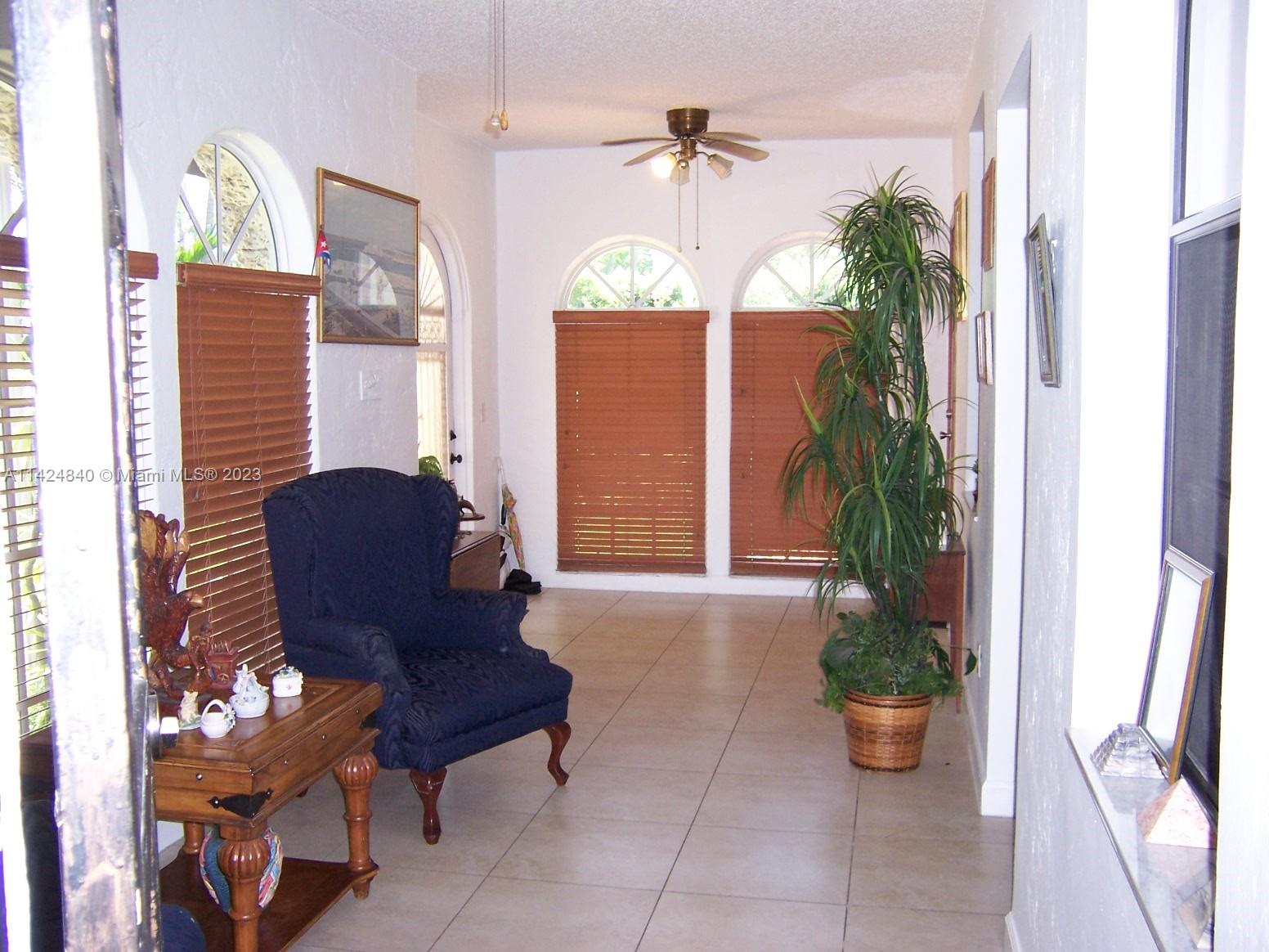 AMD PLAT OF SUNSET LAKE S - Residential Lease