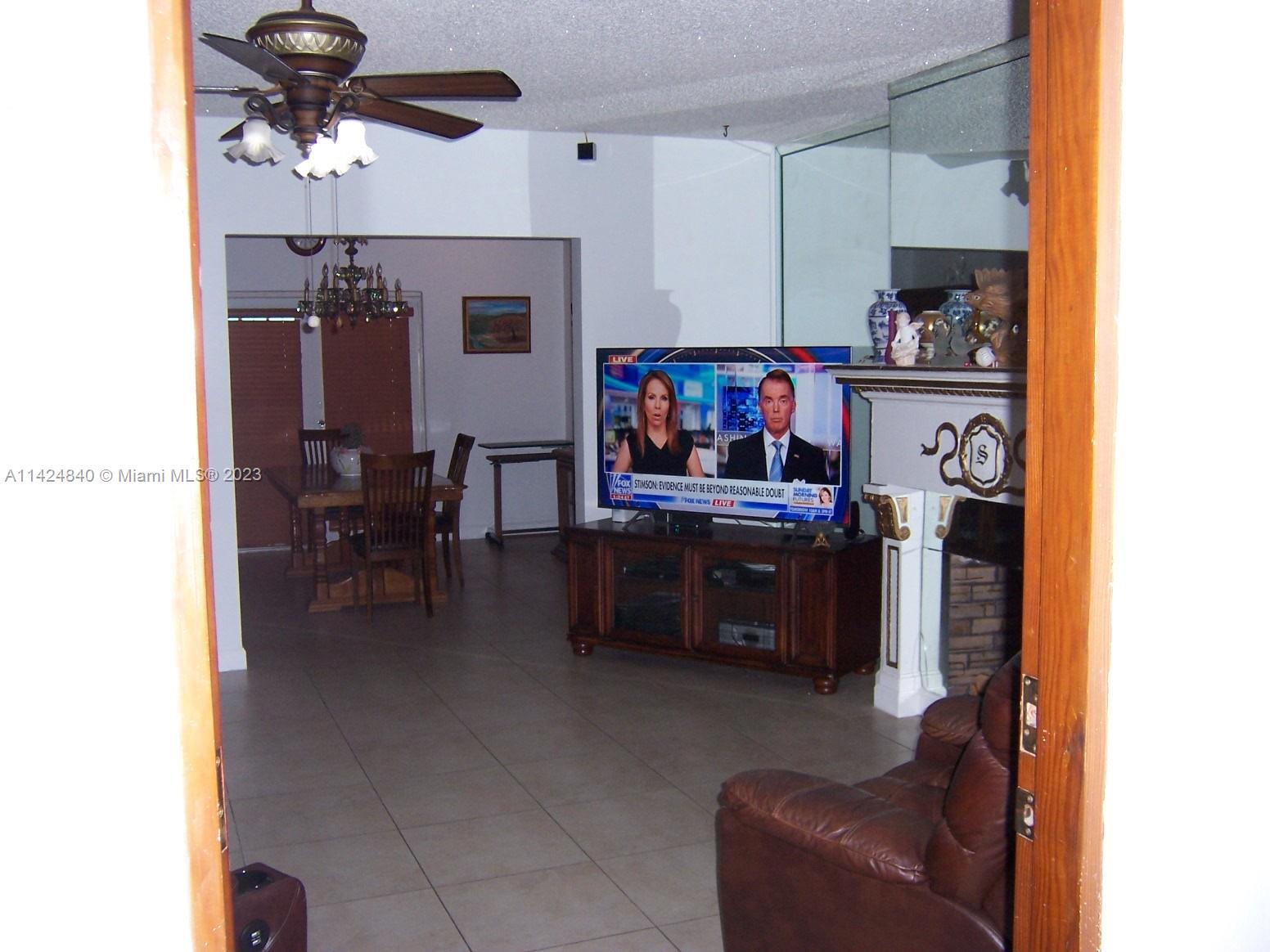 AMD PLAT OF SUNSET LAKE S - Residential Lease