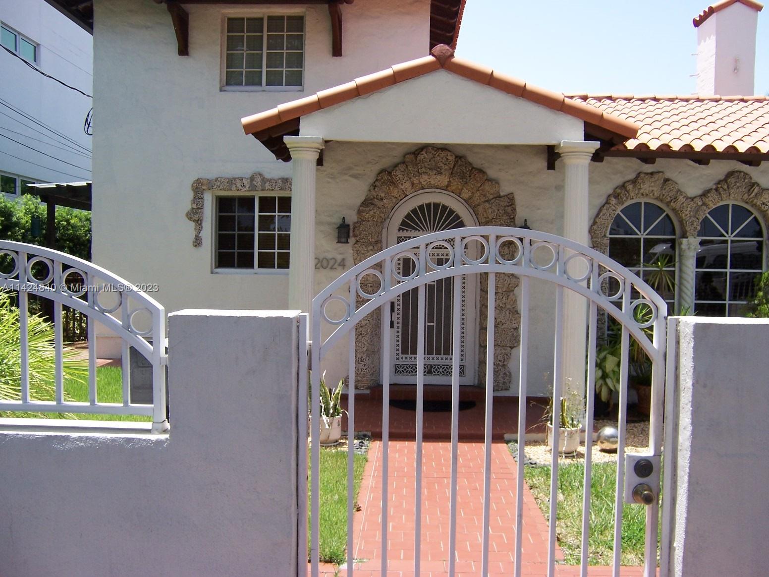 AMD PLAT OF SUNSET LAKE S - Residential Lease