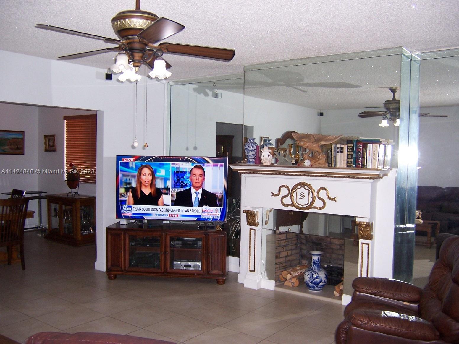 AMD PLAT OF SUNSET LAKE S - Residential Lease