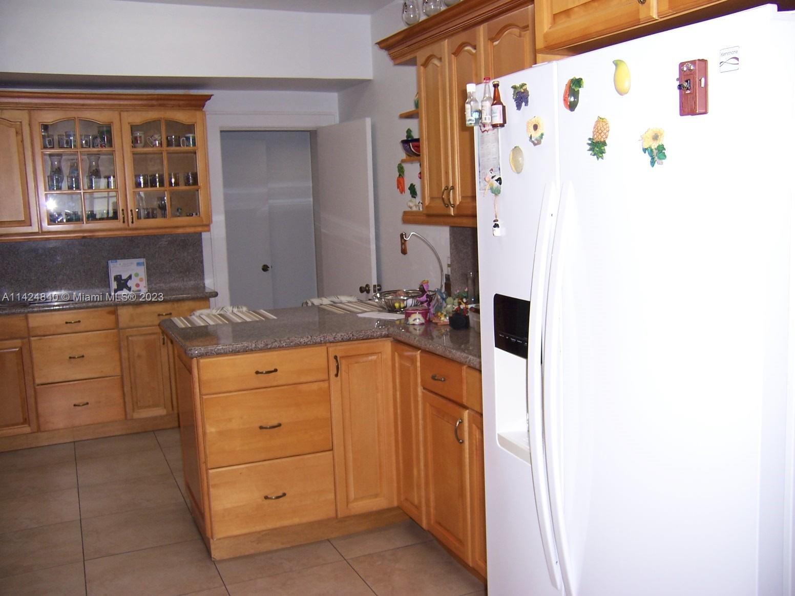 AMD PLAT OF SUNSET LAKE S - Residential Lease