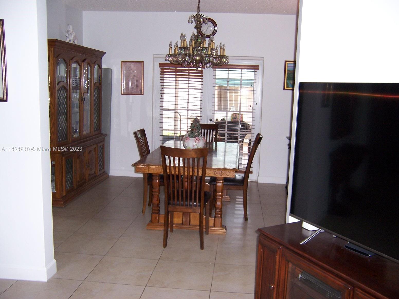 AMD PLAT OF SUNSET LAKE S - Residential Lease