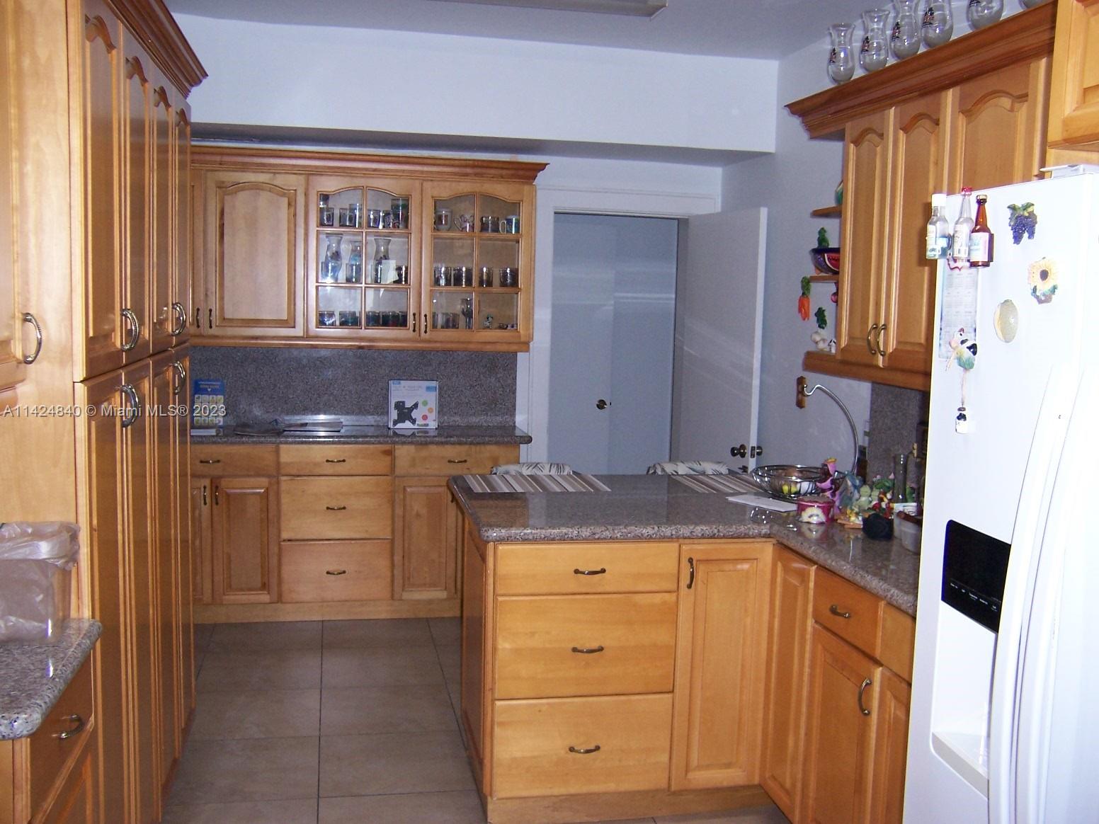 AMD PLAT OF SUNSET LAKE S - Residential Lease