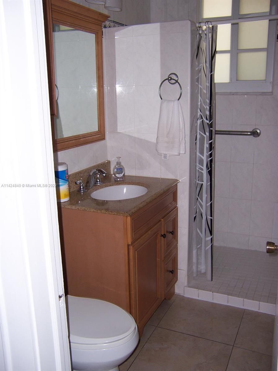 AMD PLAT OF SUNSET LAKE S - Residential Lease