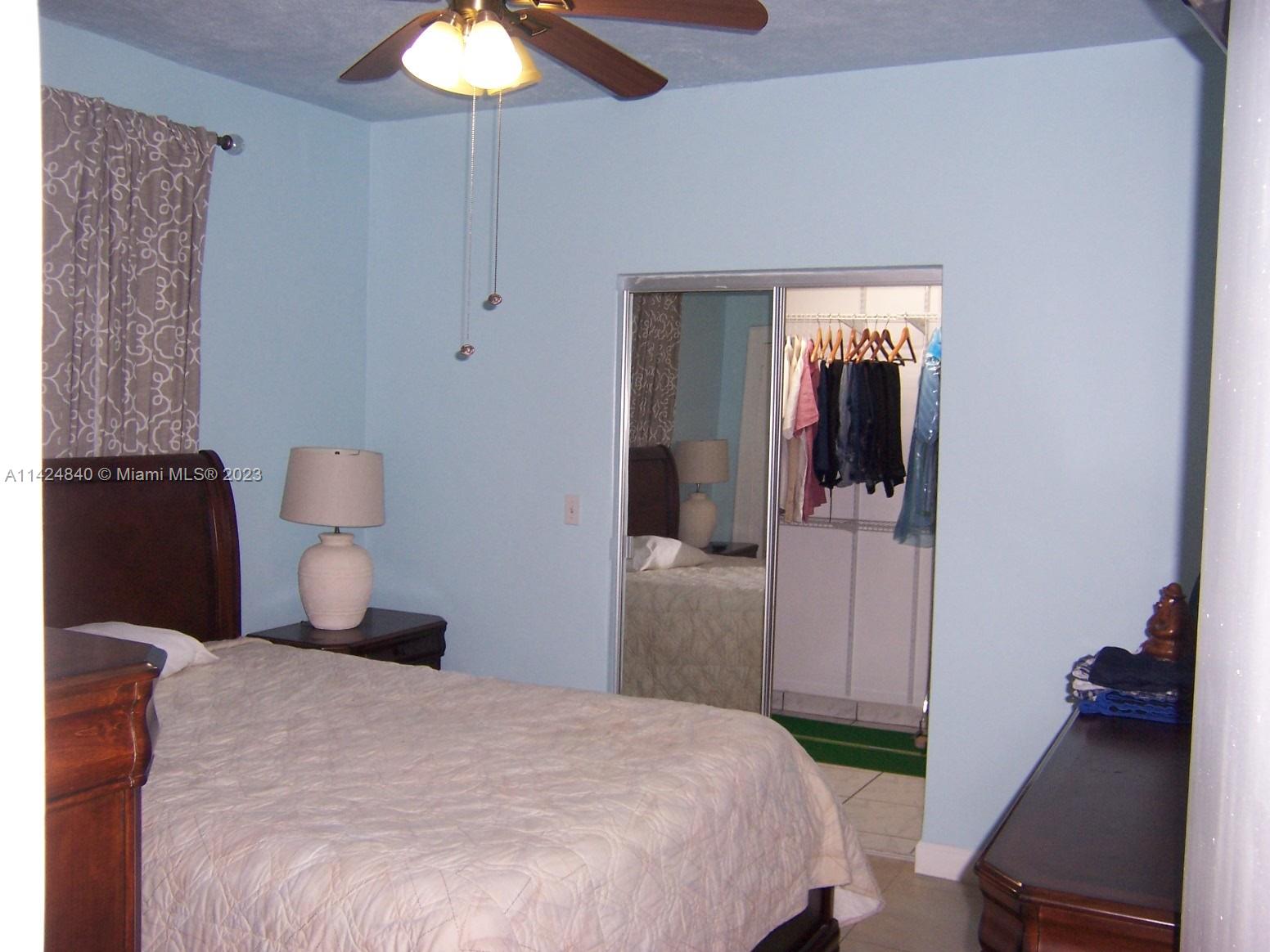 AMD PLAT OF SUNSET LAKE S - Residential Lease